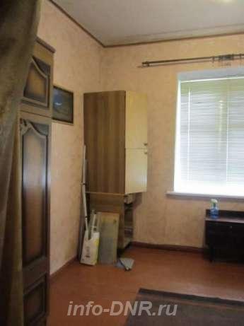 Продаю 2-комн квартиру 1 кв м. Торез